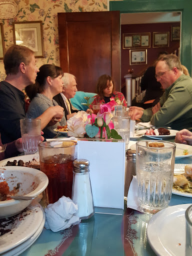 Southern Restaurant (US) «Blue Willow Inn Restaurant & Gift Shop», reviews and photos, 294 N Cherokee Rd, Social Circle, GA 30025, USA