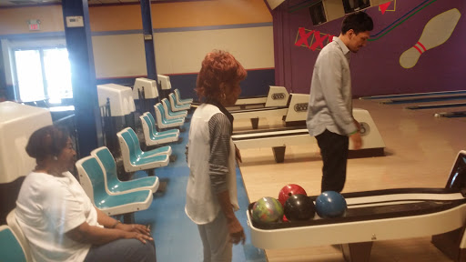 Bowling Alley «Bronco Lanes», reviews and photos, 22323 Ryan Rd, Warren, MI 48091, USA