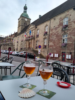 Café Français à Luxeuil-les-Bains