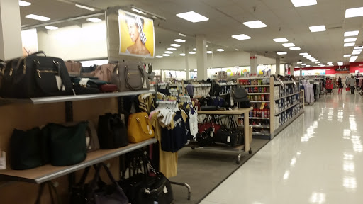 Department Store «Target», reviews and photos, 4777 S 27th St, Greenfield, WI 53221, USA