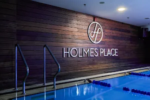 Holmes Place image
