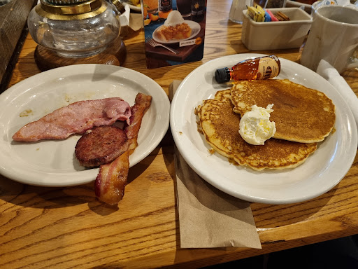 American Restaurant «Cracker Barrel Old Country Store», reviews and photos, 123 SW Loop 410, San Antonio, TX 78245, USA