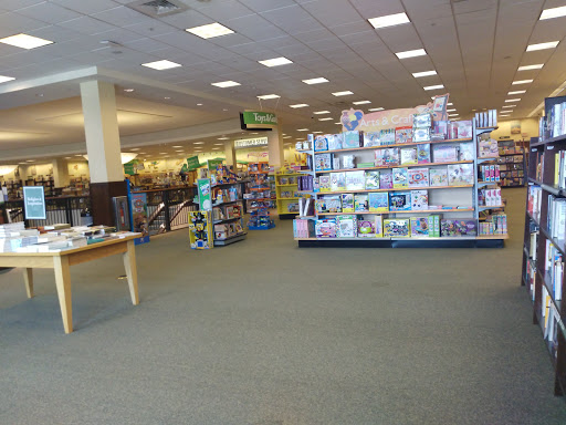 Book Store «Barnes & Noble», reviews and photos, 3 S Tunnel Rd, Asheville, NC 28805, USA