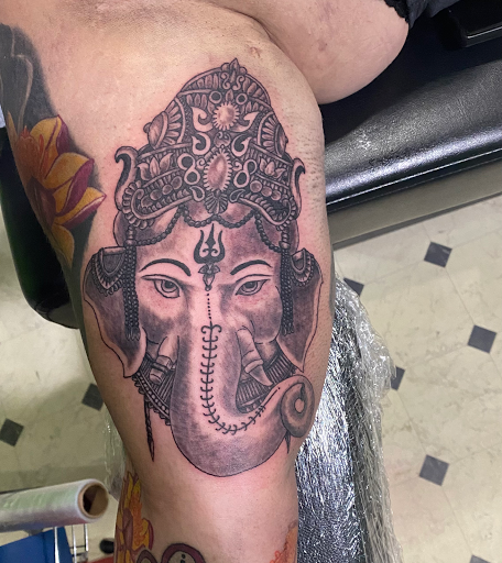 Explore father and daughter tattoos ideas, creative tattoo ideas in Evansville, available at Ink Therapy 101