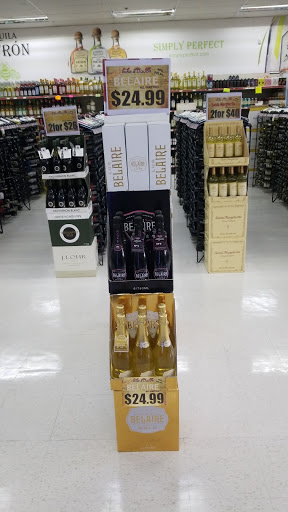 Beer Store «H&B Wines & Liquors», reviews and photos, 725 Grafton St, Worcester, MA 01604, USA