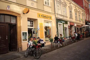Kredenca Zagreb image
