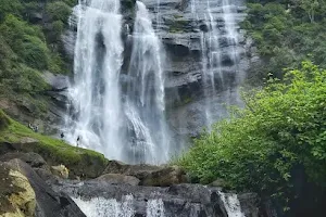 Bomburu Ella Waterfall image