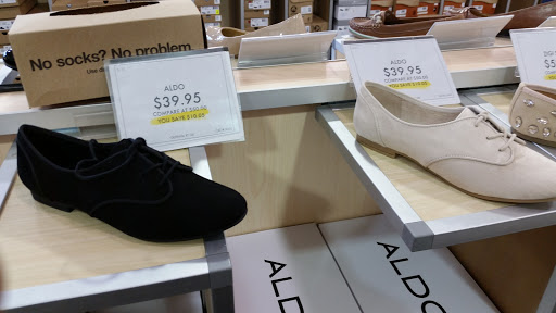 Stores to buy women's shoes Cleveland