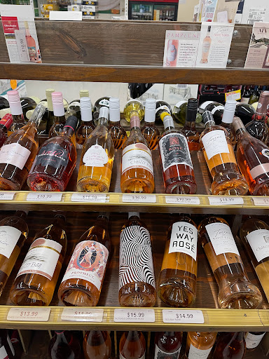 Liquor Store «Connecticut Beverage Mart», reviews and photos, 955 Washington St, Middletown, CT 06457, USA