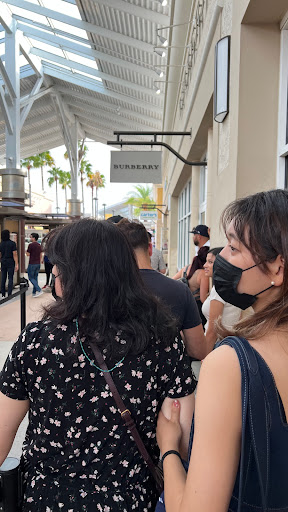 Clothing Store «Burberry Outlet», reviews and photos, 8200 Vineyard Dr, Orlando, FL 32821, USA