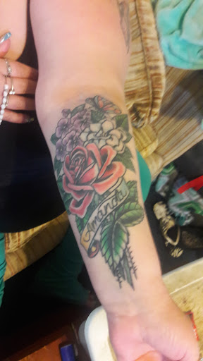 Tattoo Shop «Sacred Hand Tattoo Society», reviews and photos, 960 Parsons Ave, Columbus, OH 43206, USA