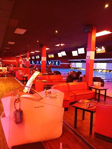 Bowling Alley «AMF Visalia Lanes», reviews and photos, 1740 W Caldwell Ave, Visalia, CA 93277, USA