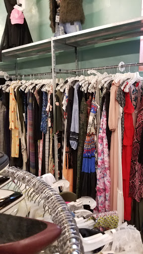 Used Clothing Store «Buffalo Exchange Charlotte», reviews and photos, 1521 Central Ave, Charlotte, NC 28205, USA