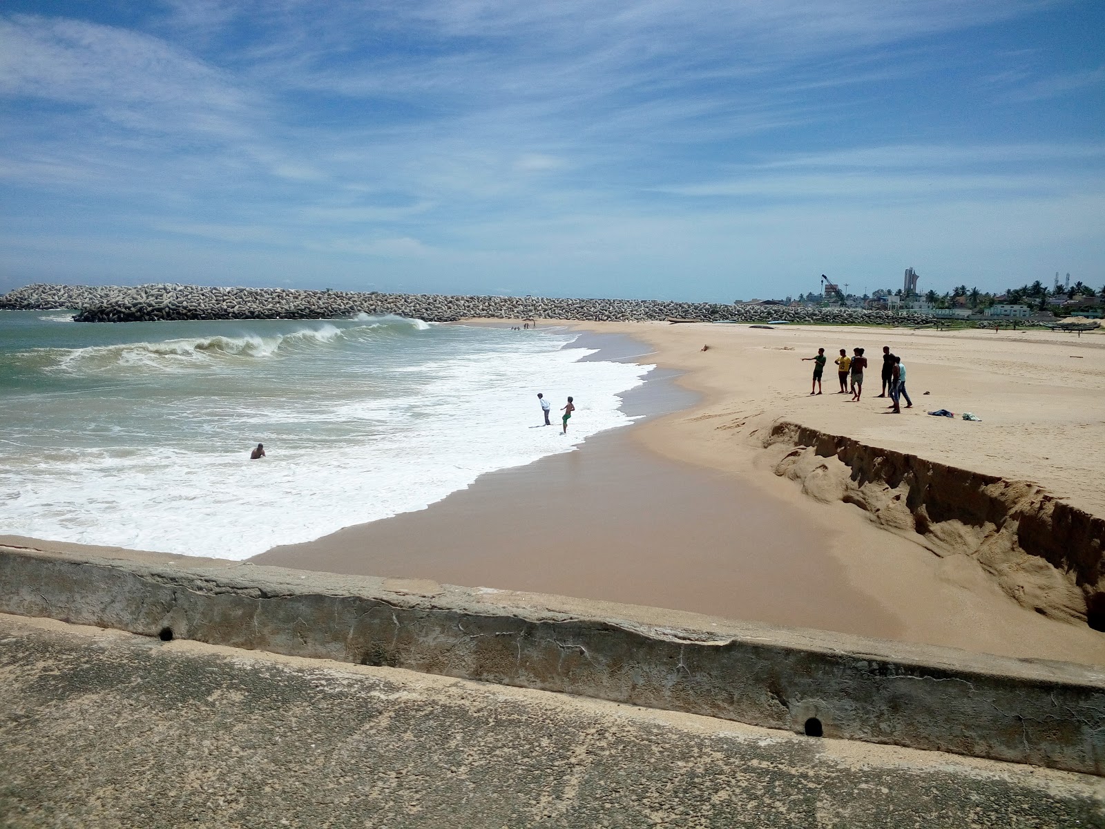 Photo de Colachel Beach avec plage spacieuse