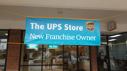 Mejor Notaría The UPS Store-Fairview Park