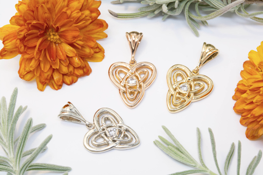 Jewelry Store «Hunt Country Jewelers», reviews and photos, 105 E Main St, Purcellville, VA 20132, USA