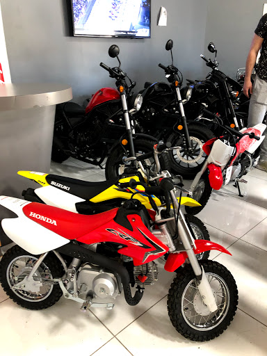 Motorcycle Dealer «Crossbay Motorsports of Howard Beach», reviews and photos, 164-01 Cross Bay Blvd, Howard Beach, NY 11414, USA