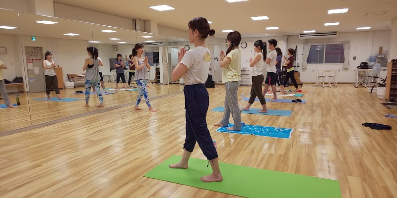mayumi yoga 鶴見