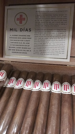 Tobacco Shop «Tobacco Town», reviews and photos, 17108 Fort St, Riverview, MI 48193, USA