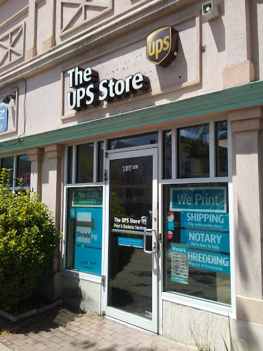 Shipping and Mailing Service «The UPS Store», reviews and photos, 137 1/2 Washington Ave, Belleville, NJ 07109, USA