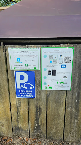 Station de recharge pour véhicules électriques à Lacanau