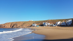 Photo de Plage AFTASS entouré de montagnes