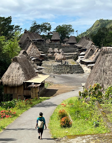 Tololela Traditional Village