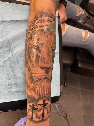Explore stingray tattoo ideas, creative tattoo ideas in Rapid City, available at Torch Lake Ink