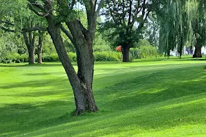Club De Golf Vaudreuil image