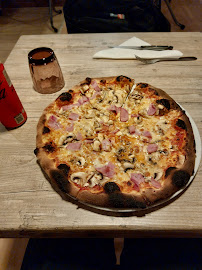 Plats et boissons du Pizzeria Mich Pizza à Les Deux Alpes - n°5