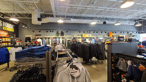 Clothing Store «Under Armour Factory House», reviews and photos, 5885 Gulf Fwy #920, Texas City, TX 77591, USA