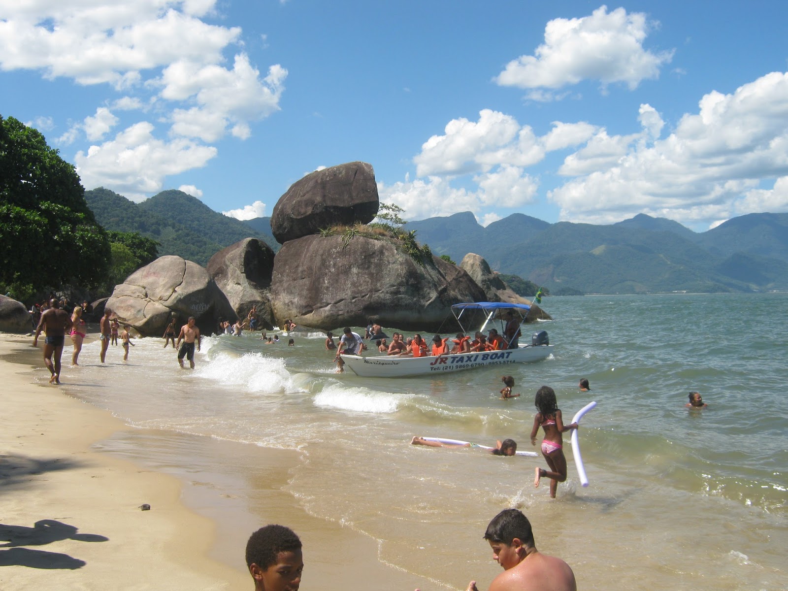 Foto di Praia de Filgueiras con molto pulita livello di pulizia