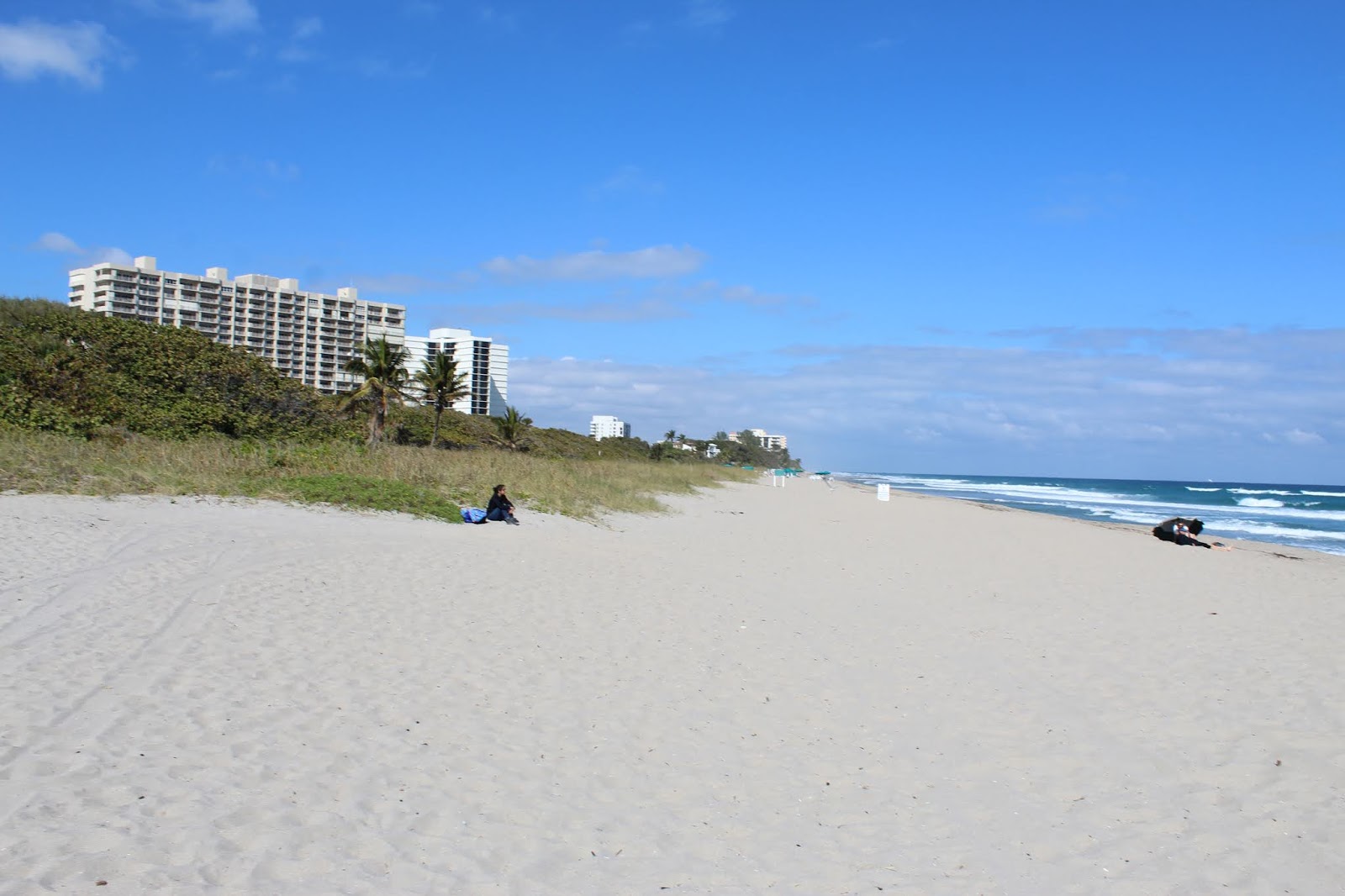 Foto von Spanish River beach mit beiger sand Oberfläche