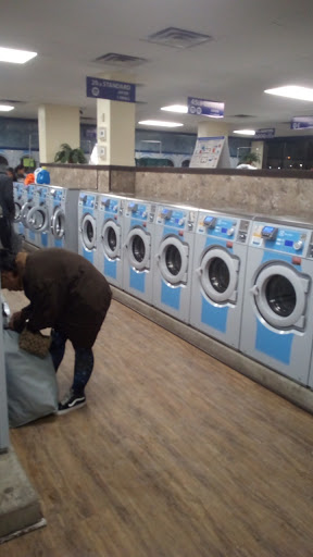 Laundromat «Spring Clean Laundry», reviews and photos, 622 S Academy Blvd, Colorado Springs, CO 80910, USA