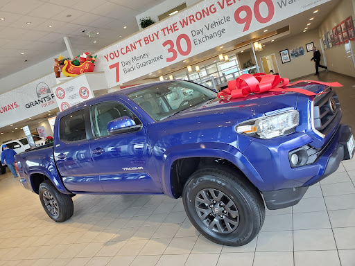 Car Dealer «Grants Pass Toyota», reviews and photos, 375 Redwood Hwy, Grants Pass, OR 97527, USA