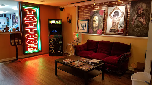 Tattoo Shop «Pinz and Needlez Tattoo», reviews and photos, 1711 Pulaski Hwy, Edgewood, MD 21040, USA