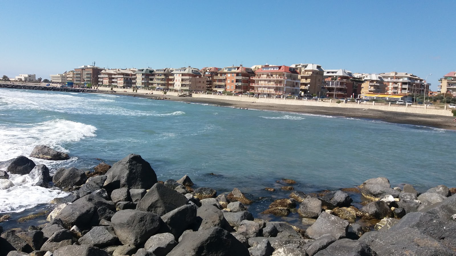 Ostia beach photo #9