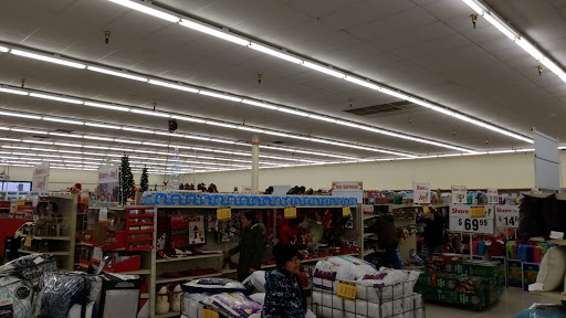 Big Lots, 3536 52nd St, Kenosha, WI 53144, USA, 