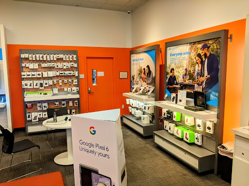 Cell Phone Store «AT&T Authorized Retailer», reviews and photos, 725 Twentyninth Pl Ct, Charlottesville, VA 22901, USA