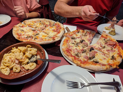 Pizzería Rebusca 46 - Rúa Doutor Temes Fernández, 16, 32004 Ourense, Spain