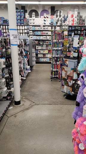 Variety Store «Five Below», reviews and photos, 7591 North Point Pkwy #800, Alpharetta, GA 30022, USA