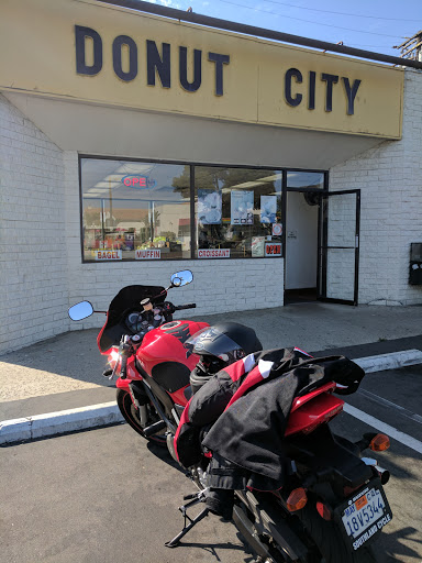 Donut Shop «Donut City», reviews and photos, 1210 Pacific Coast Hwy, Seal Beach, CA 90740, USA