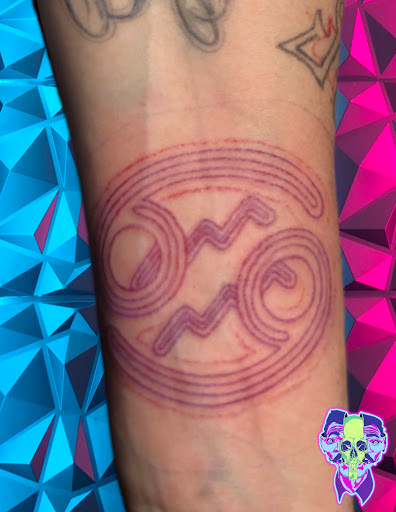 Explore daisy tattoo ideas, creative tattoo ideas in Bethlehem, available at Soul Glow Electric Ink