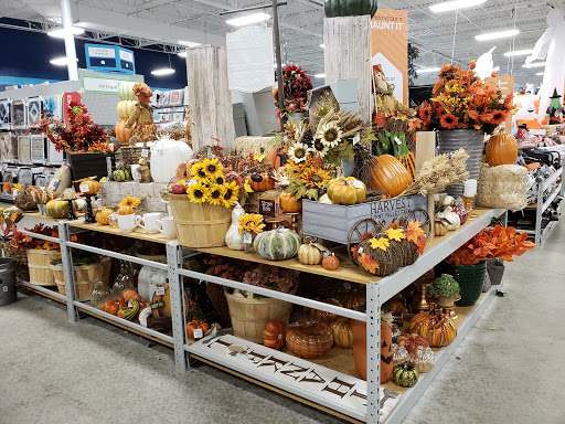 Home Goods Store «At Home», reviews and photos, 3700 S Campbell Ave, Springfield, MO 65807, USA