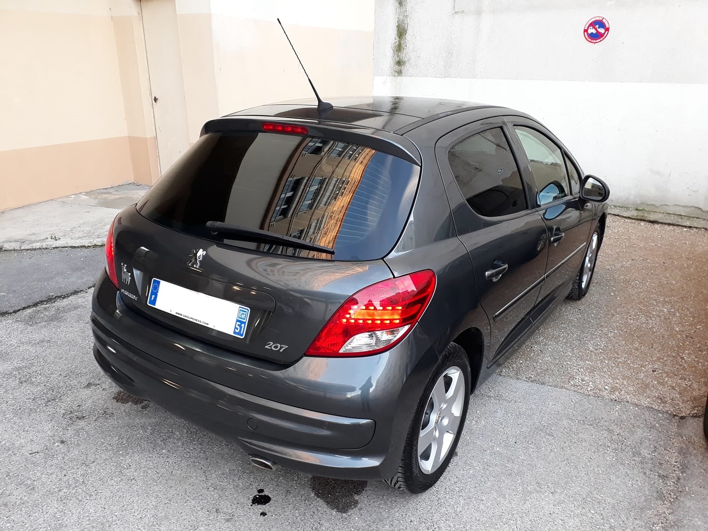 Photo n° 1 de l'avis de DJ.a fait le 26/02/2019 à 02:45