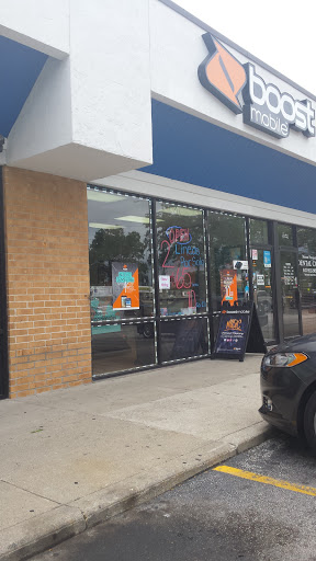 Boost Mobile Store by MT. Prospect Cellular, 1751 W Algonquin Rd, Mt Prospect, IL 60056, USA, 