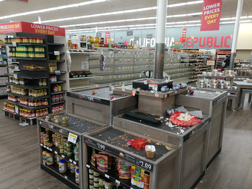 Supermarket «Lucky», reviews and photos, 1300 Fairmont Dr, San Leandro, CA 94578, USA