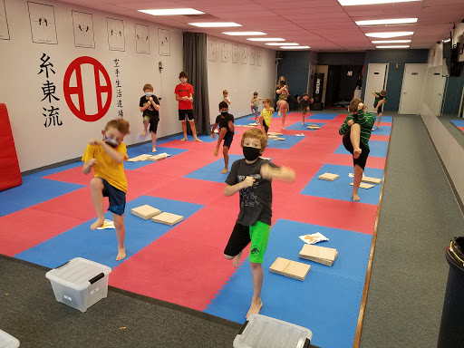 Academies to learn self defense in Saint Louis