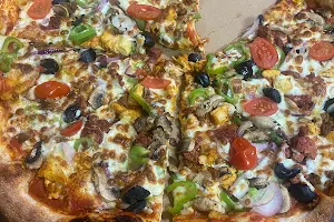 Villeneuve Pizza image