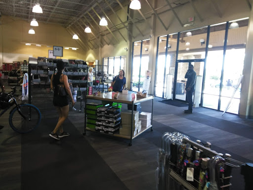 Shoe Store «DSW Designer Shoe Warehouse», reviews and photos, 4741 Ashford Dunwoody Rd, Dunwoody, GA 30338, USA